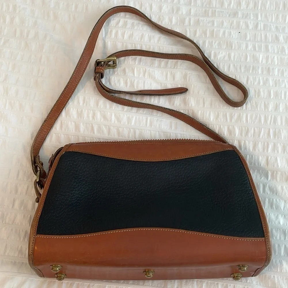 Dooney & Bourke bag vintage and classic - Picture 2 of 5